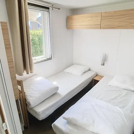 Mobil-home Grand Confort: 6 Pers, 3 Ch, Piscine Chauffee, Proche Et Commerces - Fr-1-361a-33 Jullouville-les-Pins
